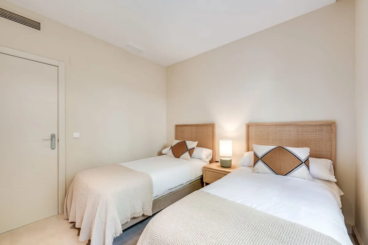 9c76c105-12a1-4365-97d1-2b14e7db41f4