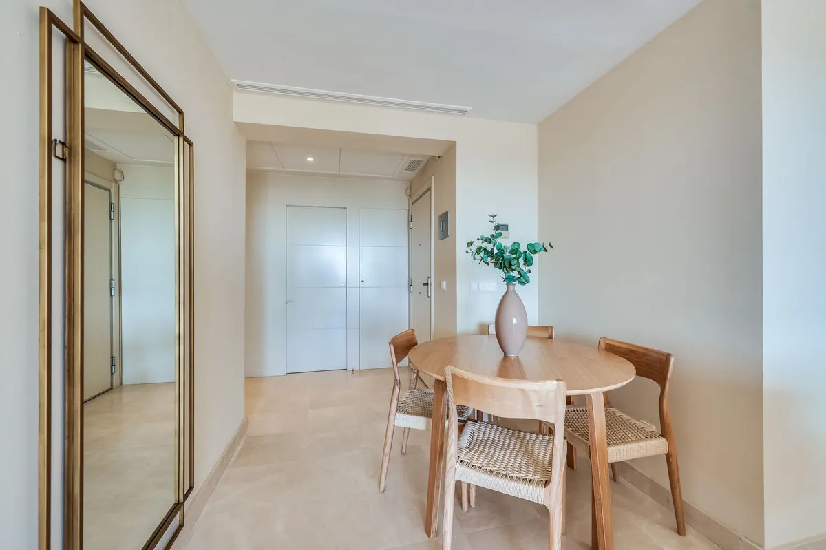 a84f02b9-015a-47e5-8569-a54a2095a409