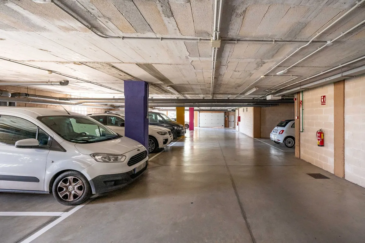 afd294a7-beab-4c57-bc2f-f97e0712ce9b