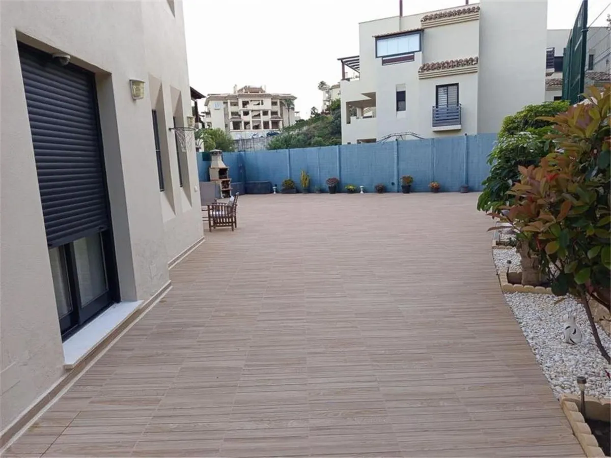 f7abf21a-6a1f-4302-822f-6a3292107dc0