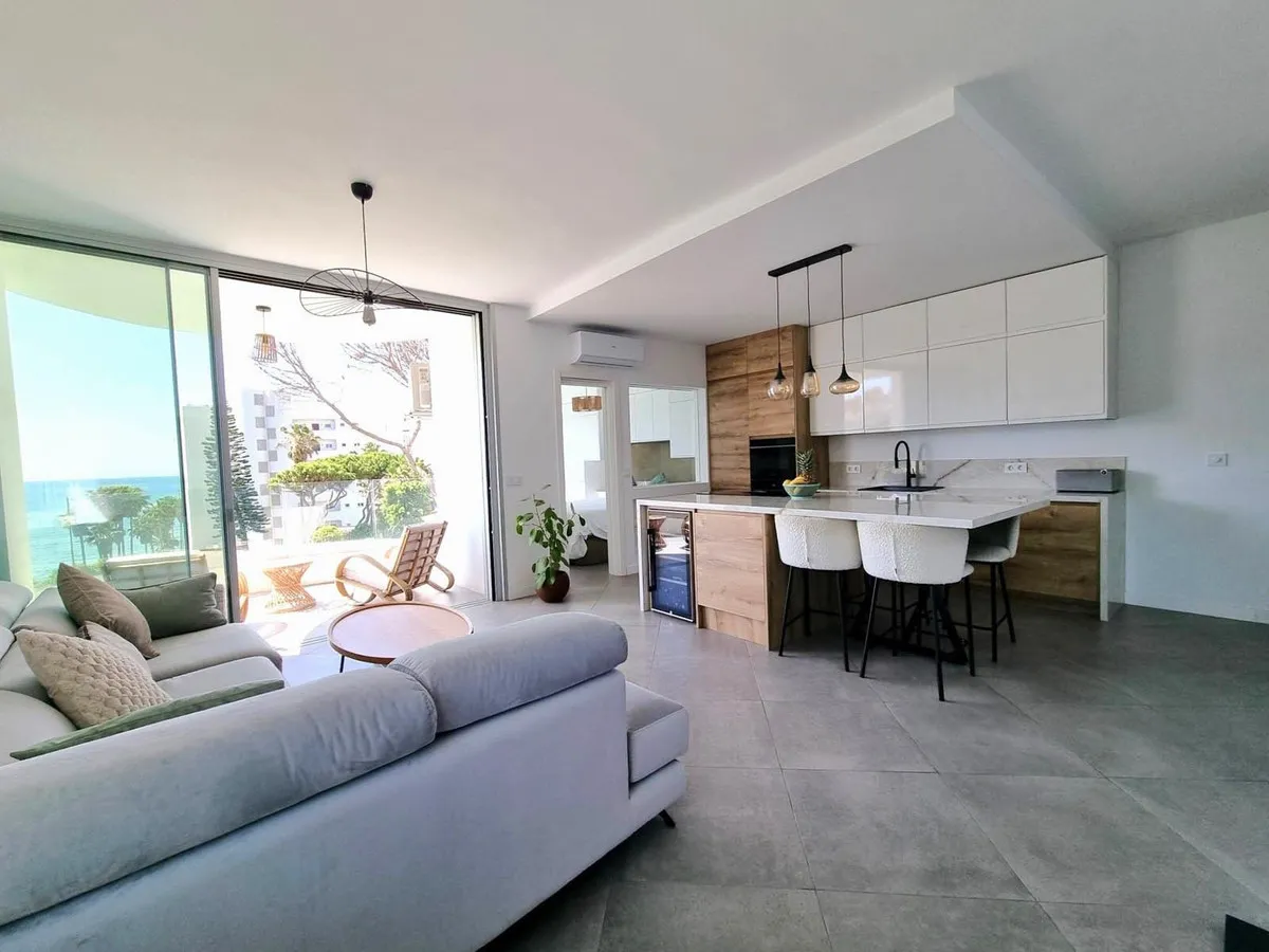 b4992a84-f050-463c-912e-c8fff557d0f1