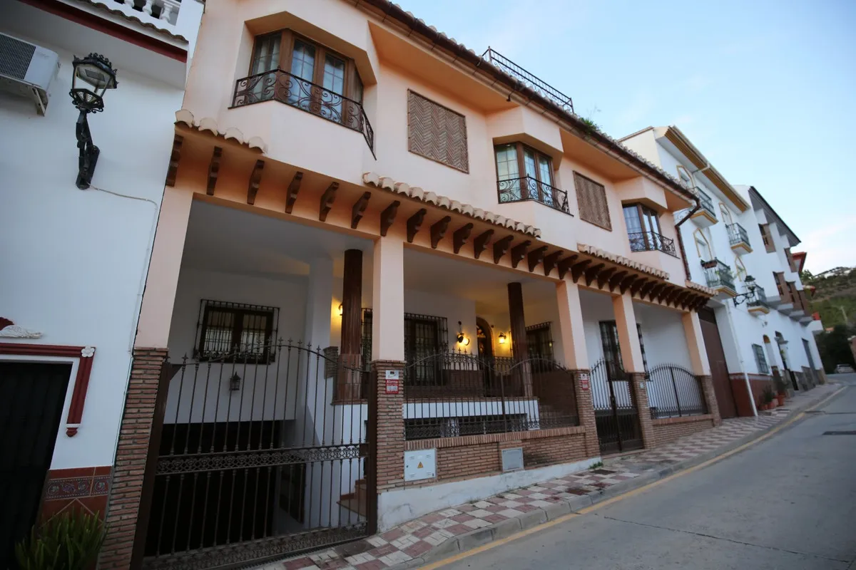 3eae45b4-ed3f-4b58-aad0-abbf4374f14a