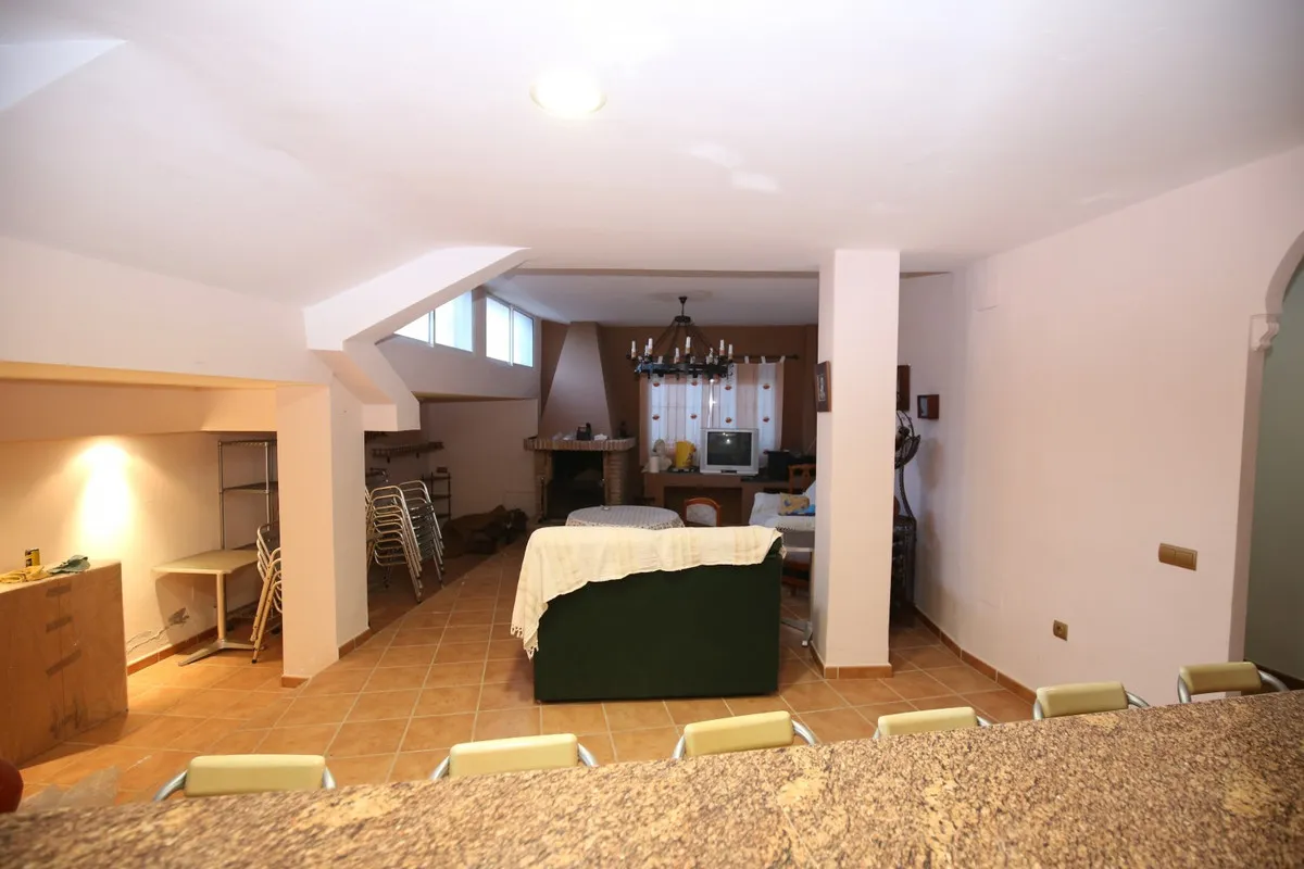 6ff1d8e4-c773-47fa-a059-d5abf8599a77