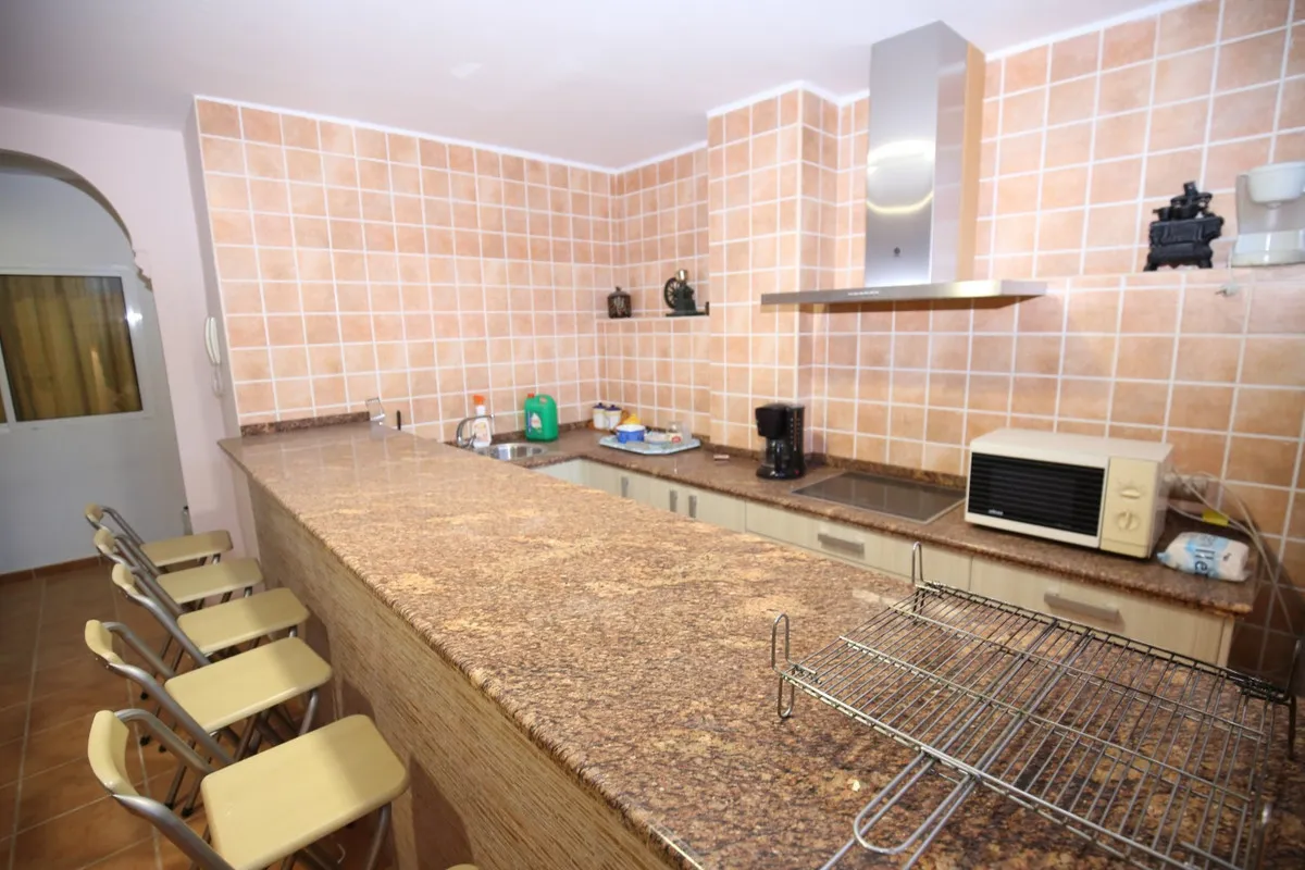 edb639e4-900f-41a3-9649-3a6a2f3d7efa