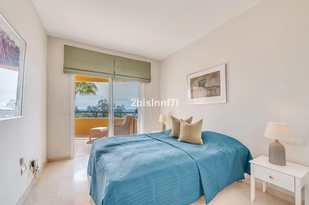 18412718-10d6-4b74-8025-472596227ead