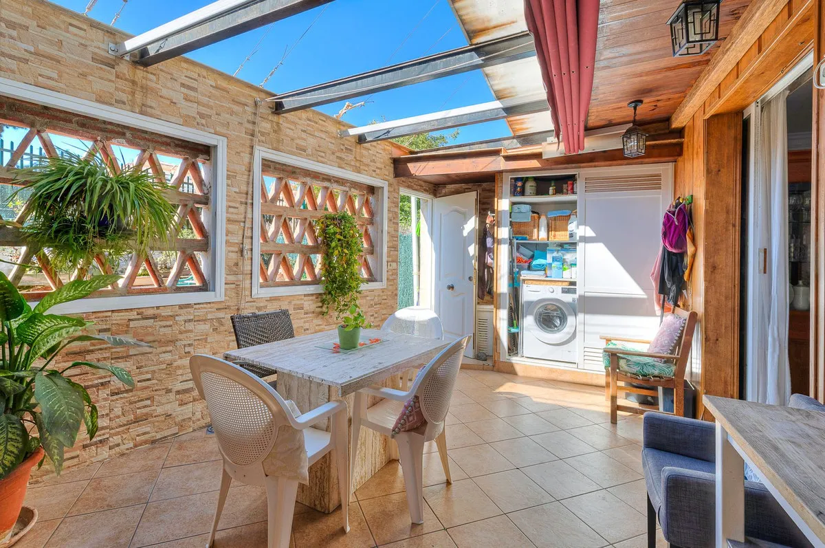 98f8aff3-8a34-4a50-91fd-33023f1b011e