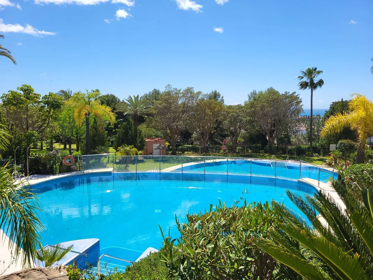 e89ca8e3-a12c-4076-8642-aaaabb6f5708