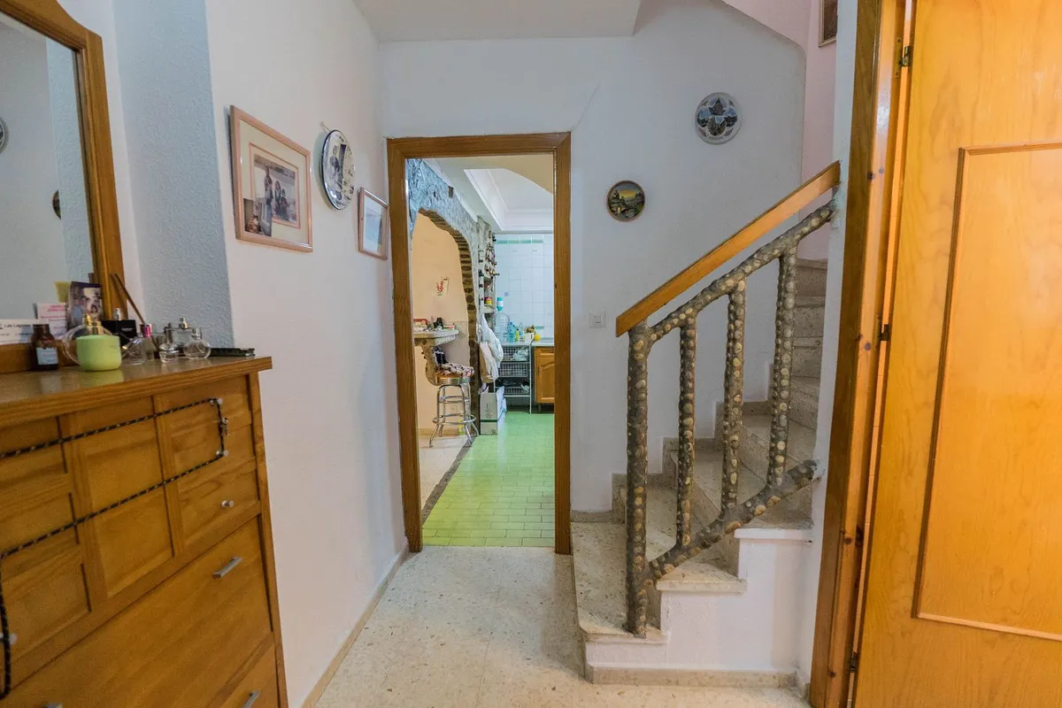 24597369-901b-45d0-b3c0-b7d241e2fc92