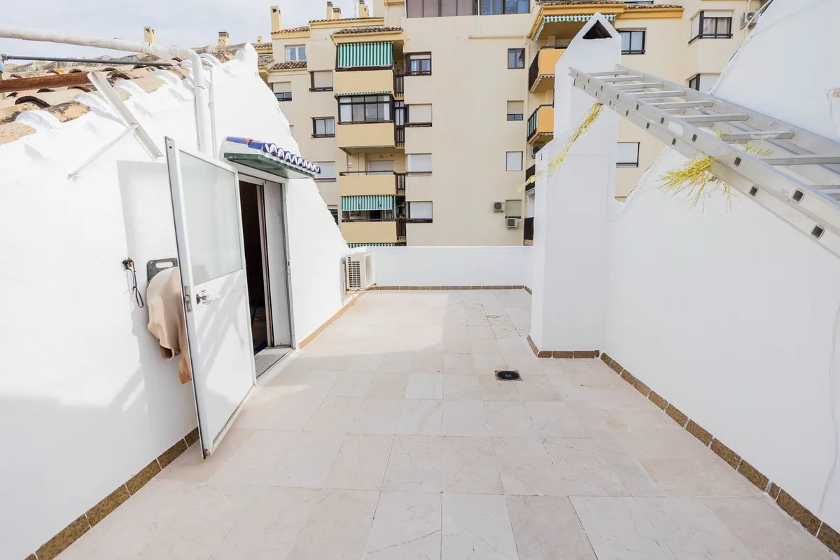 a7fb3b2e-3707-4740-927b-8d3701b7aab8