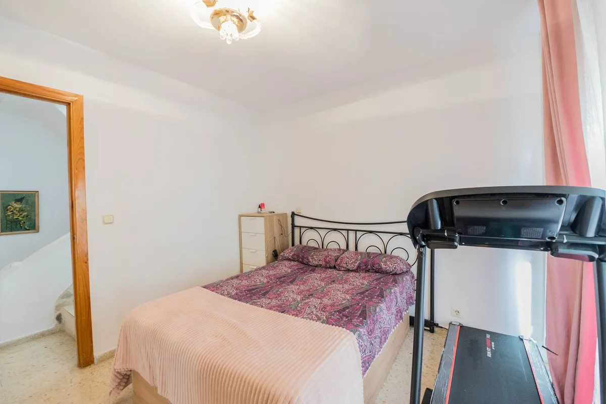 c5bd6714-9bdc-464a-8767-f1cfd2a65c80