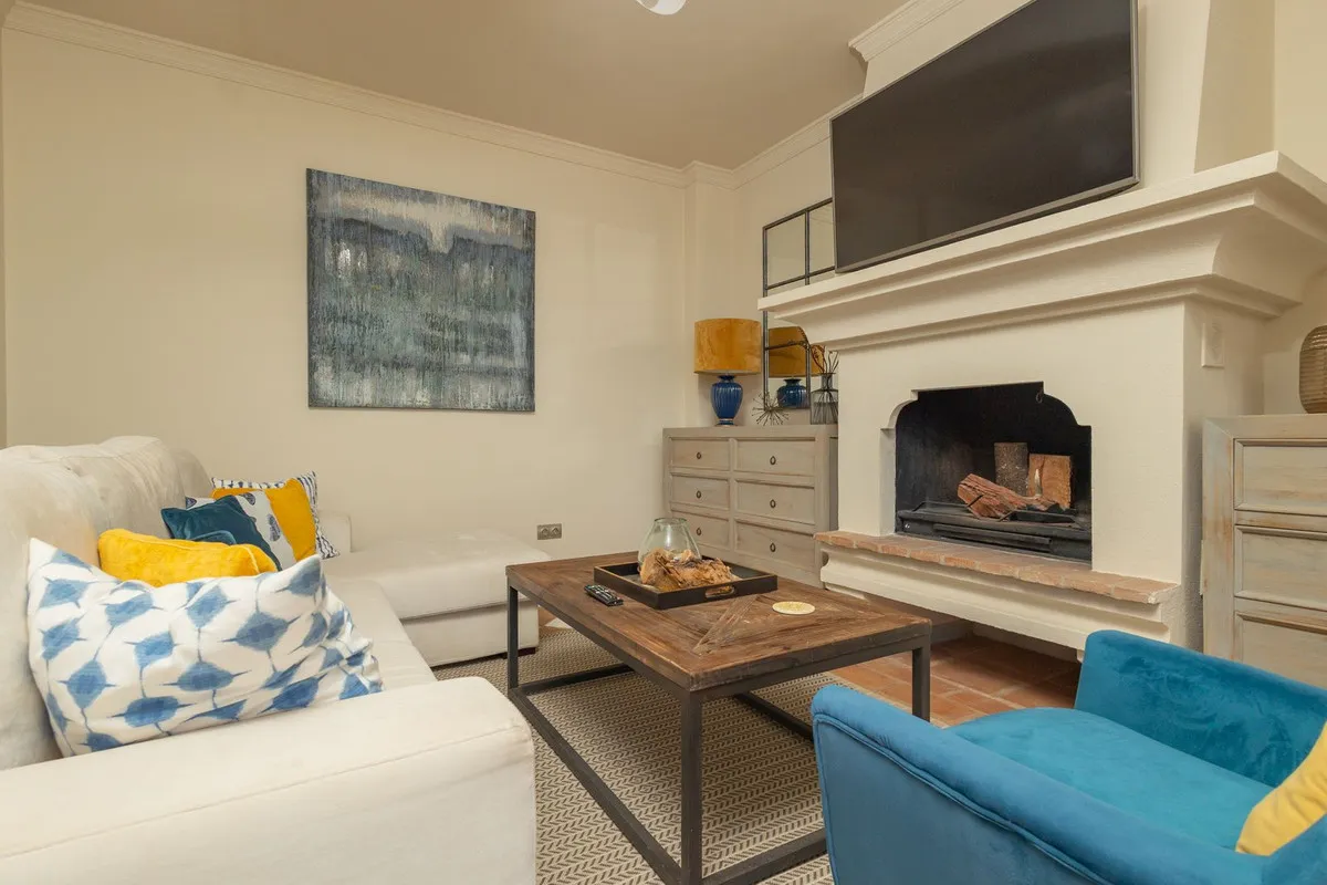 c54d94fd-72d3-4cfe-bcba-160b70d79f85