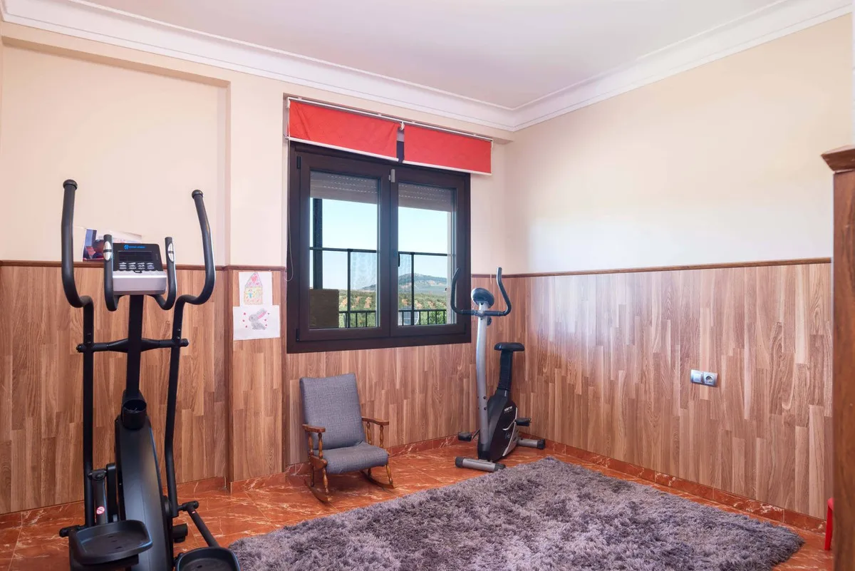 c6c86cbe-7144-4b1e-9082-680e35f91bcd