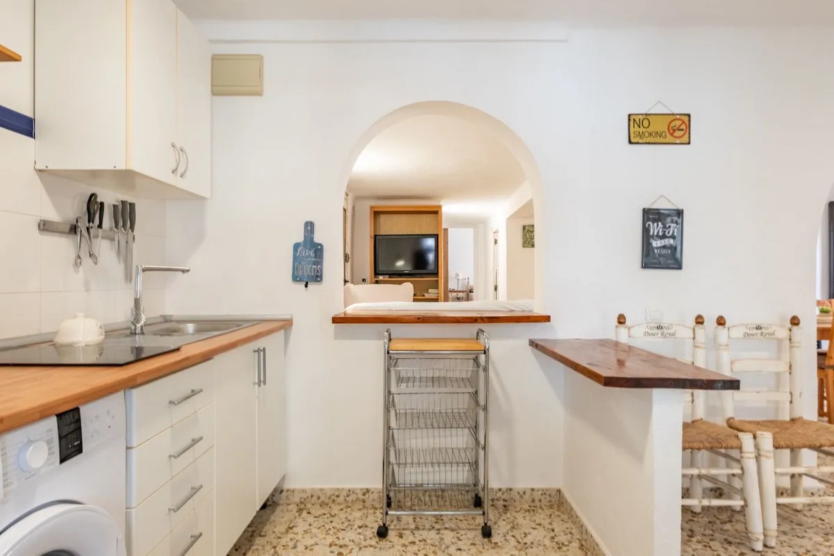 b975f4c9-0cbc-4795-aabe-2f80e6c1e7e4