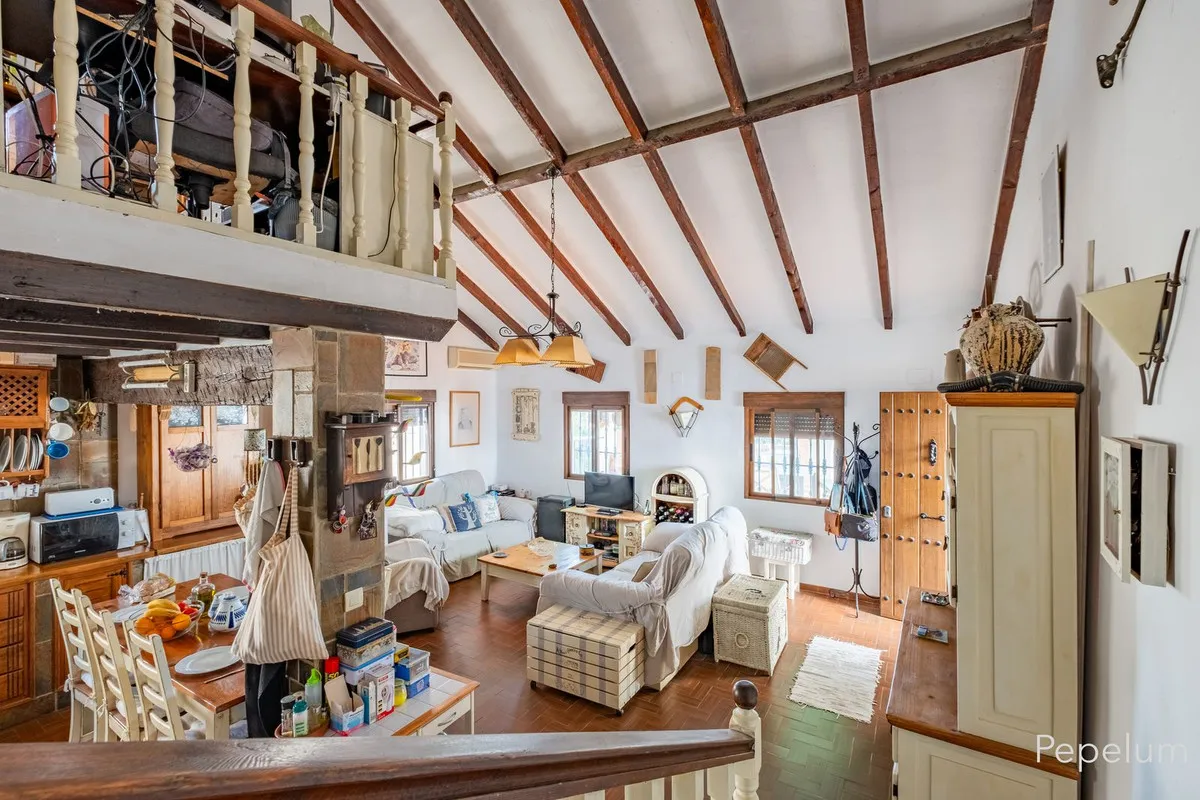 ca3e6e02-a503-40b3-bacb-8339c1a8b300