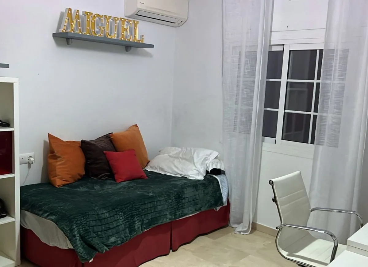 0fb9ec50-88b6-4fd3-8487-50d425682cd2