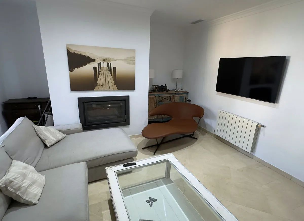 302a5a5e-e1f5-40d4-89a6-e46303cd77a0