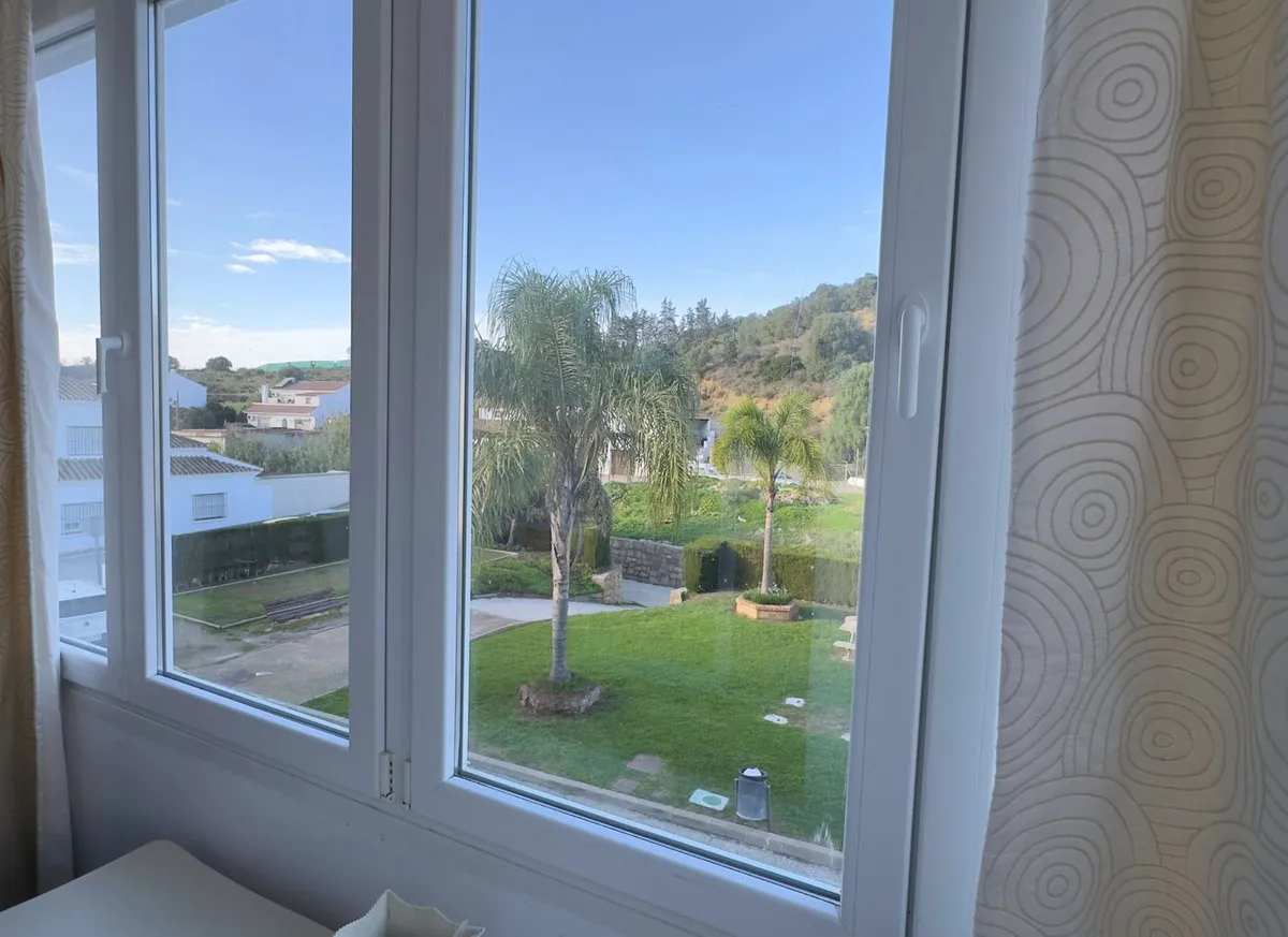 3927d7f5-1287-4625-8223-8a8940ff9e73