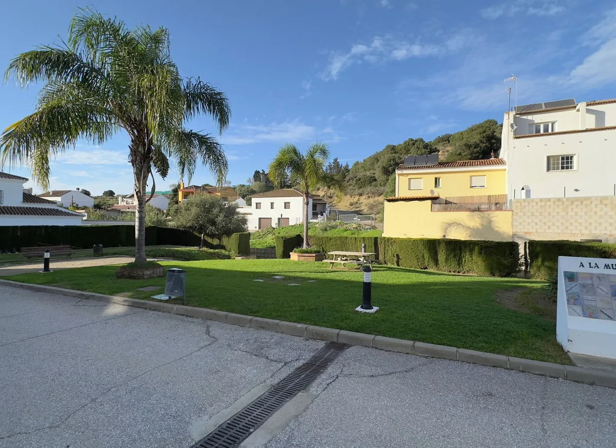 752b0b4b-a9b2-427f-81c2-e108a9c26cbd