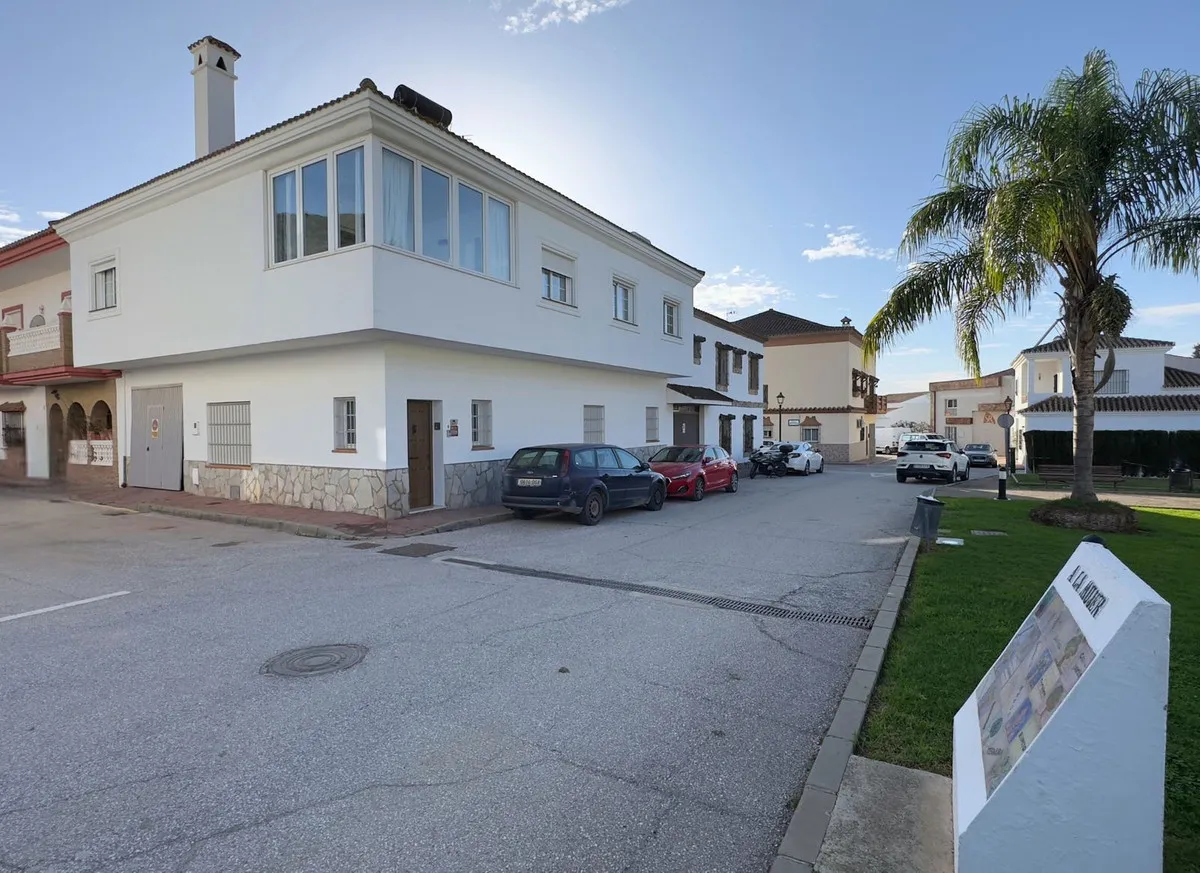 8c4e2187-748c-4d41-b556-660455fd5639