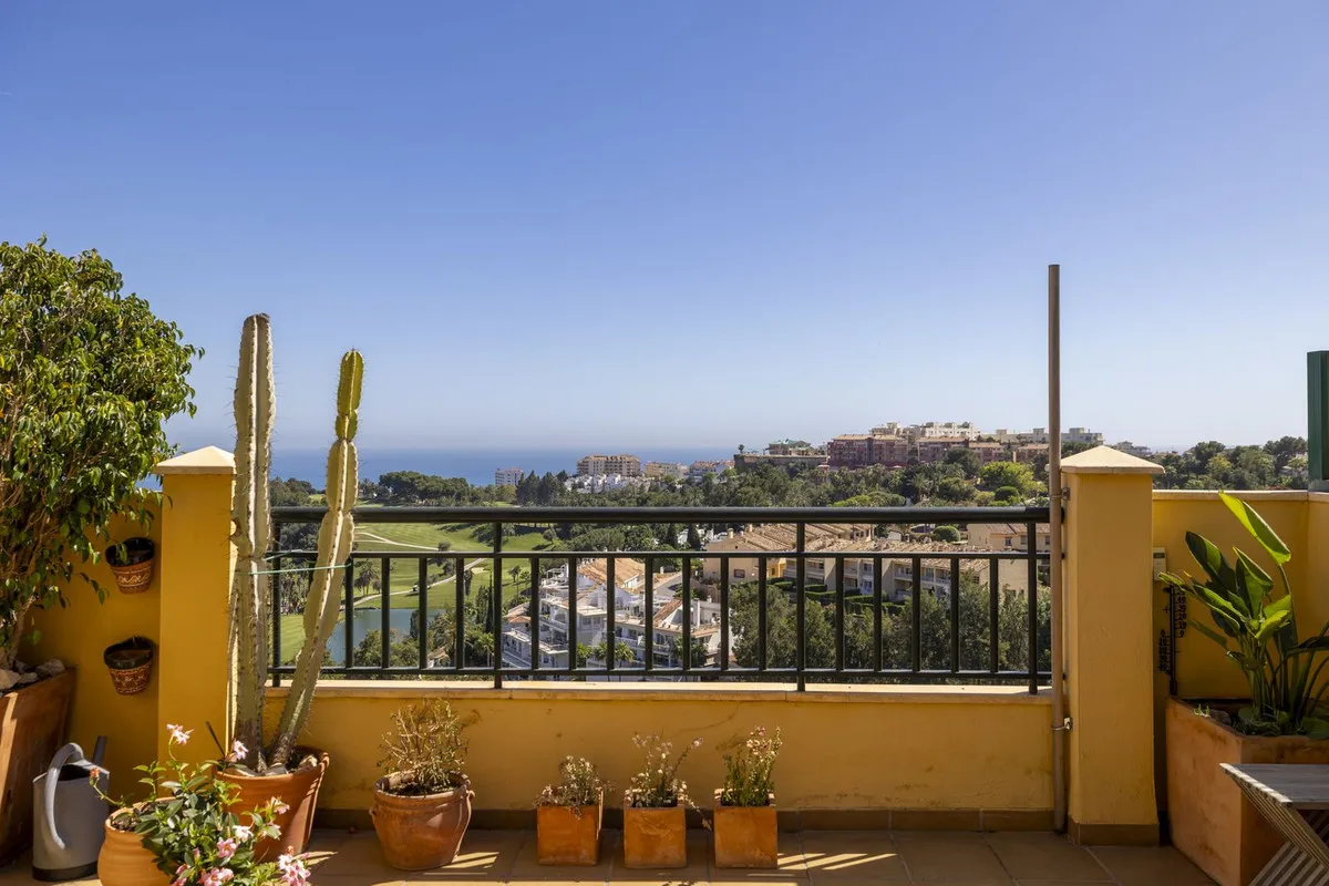 0f25075a-35bf-4f82-a979-c4ecd740e41c