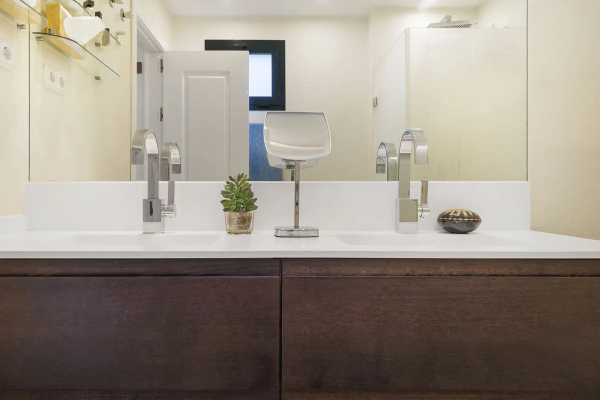 a5a1c530-1d52-4df1-ae38-889798a2e4cc