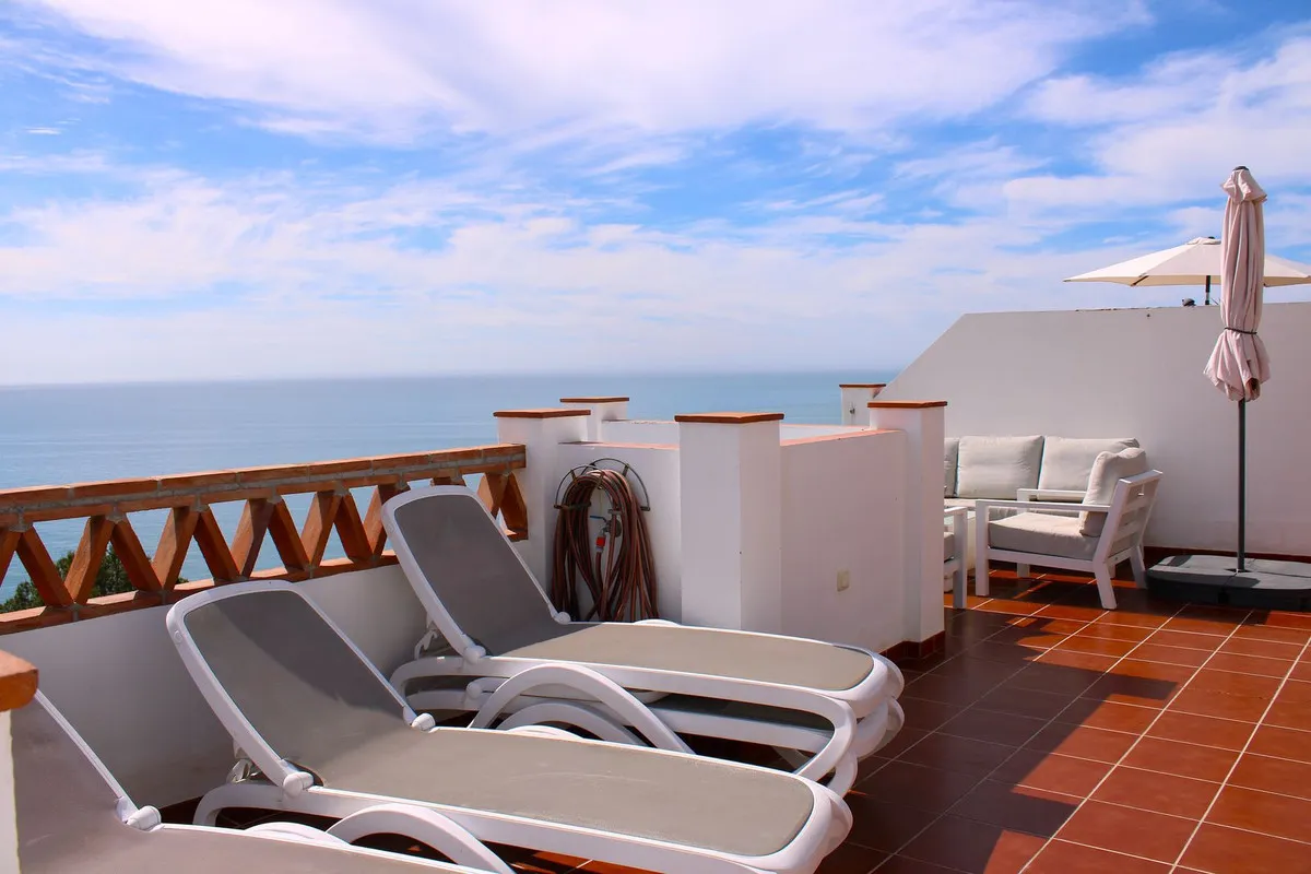 212ee2b7-9b76-4dc1-aa23-cf8f6920249a