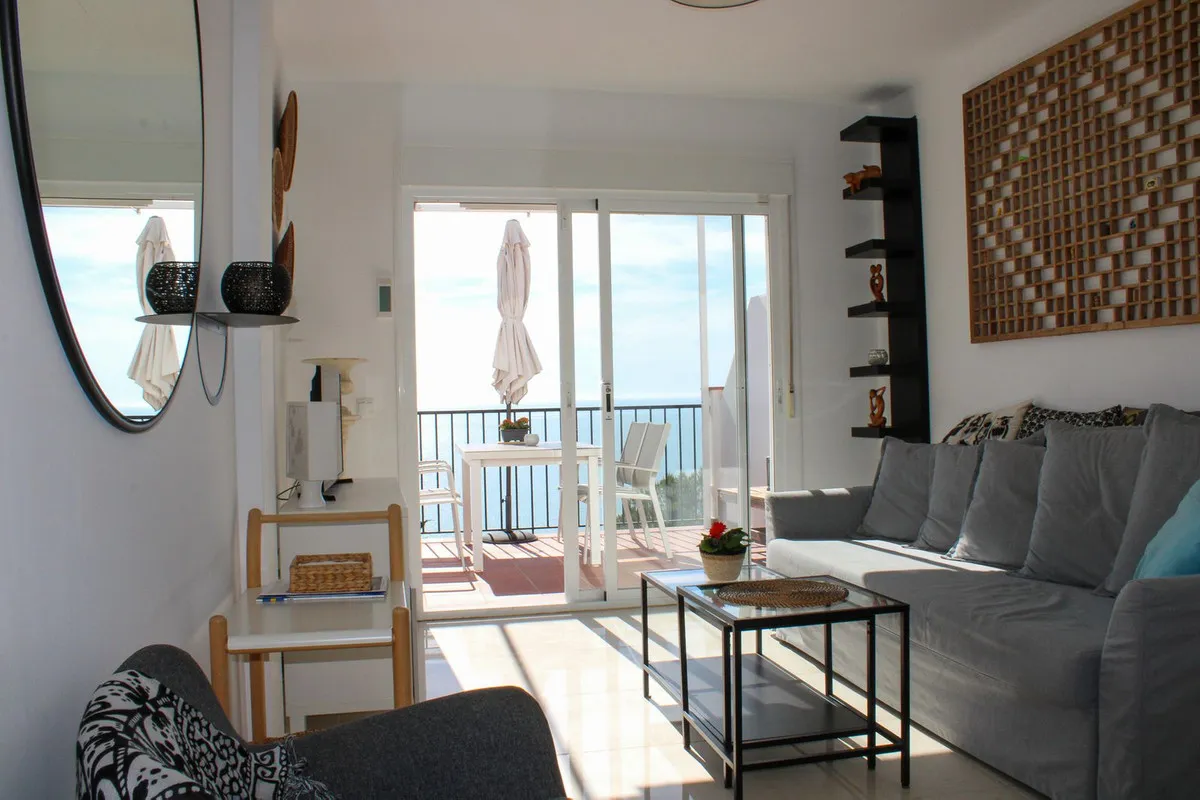 51ed4e0a-9e55-4569-8d91-dbdb3f3ddbf9