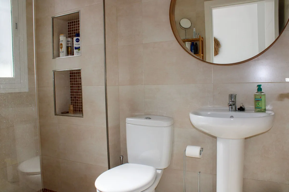 ee5dff74-27ae-4b5a-9ea5-89882cafdb3a