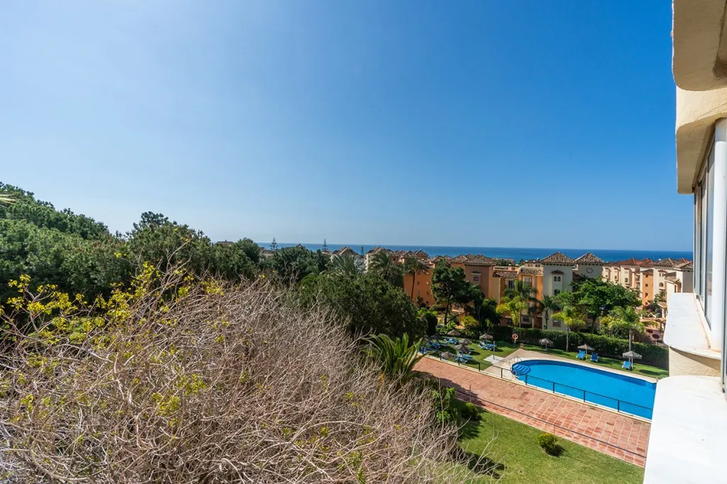 9dc7c676-680e-4e92-8975-3400d6b4297d