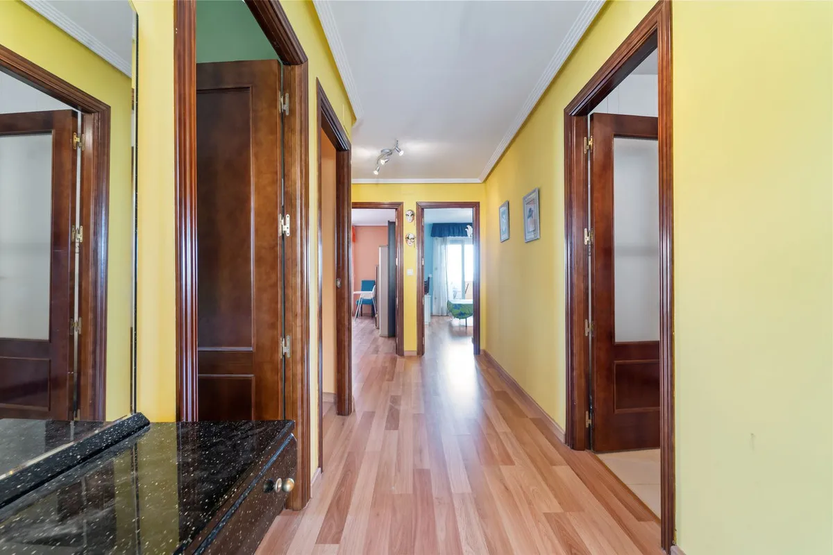 319d63e4-99ac-4c1c-b76f-5e9c05e776e1