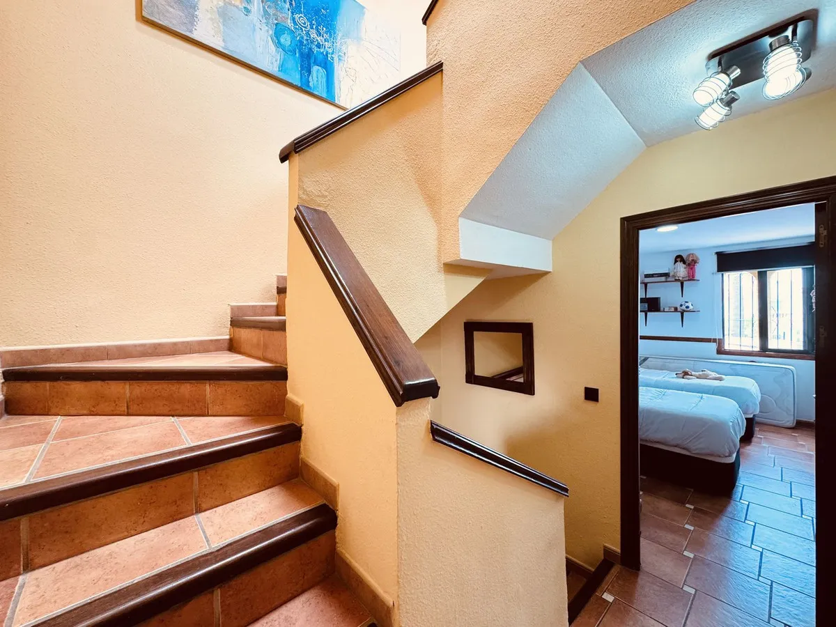 bb15b121-7492-4bdc-bfcd-55f08f617318