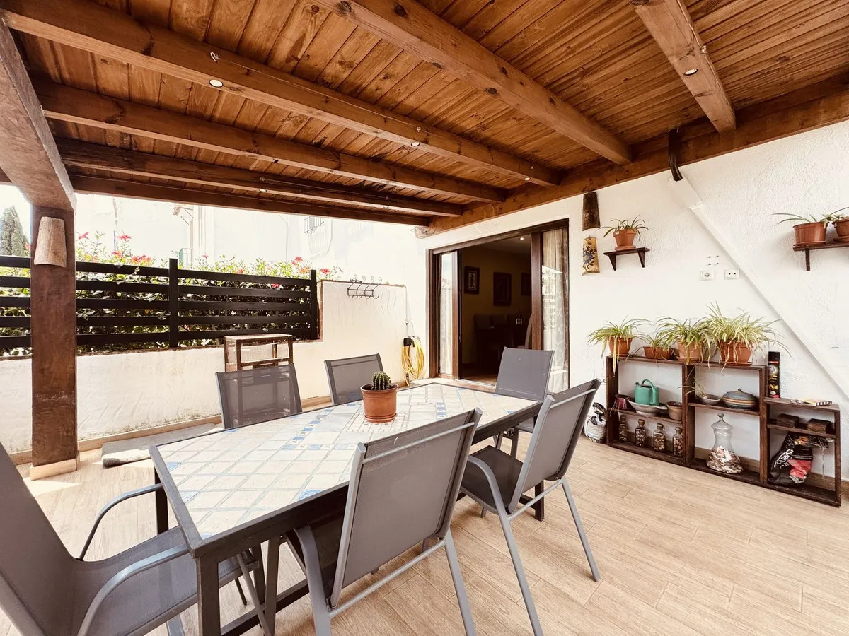 f8379e7b-abf7-44ed-9a4d-3202fbe9c74f