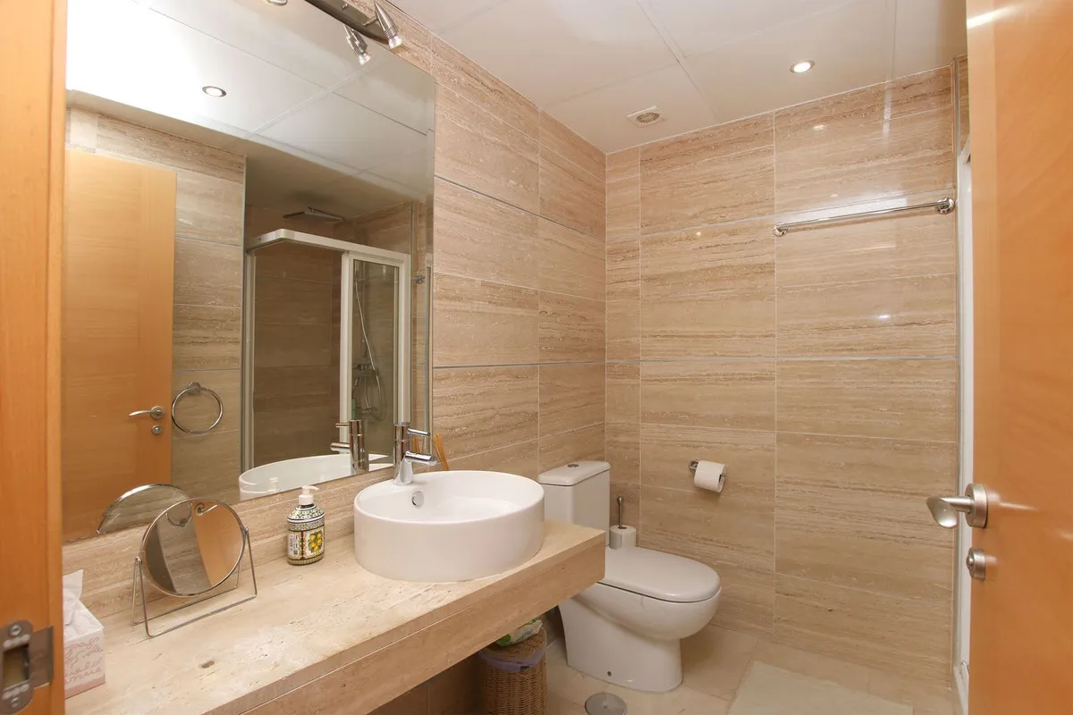 4a57e7cc-e549-4b34-96b3-47927ef4c18a