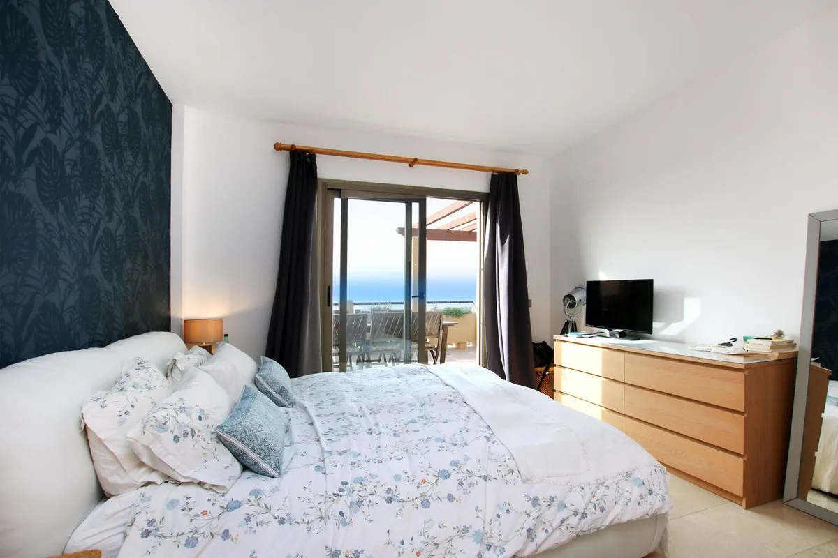 64763ea4-034e-4e60-8505-5eeff1c1bda1