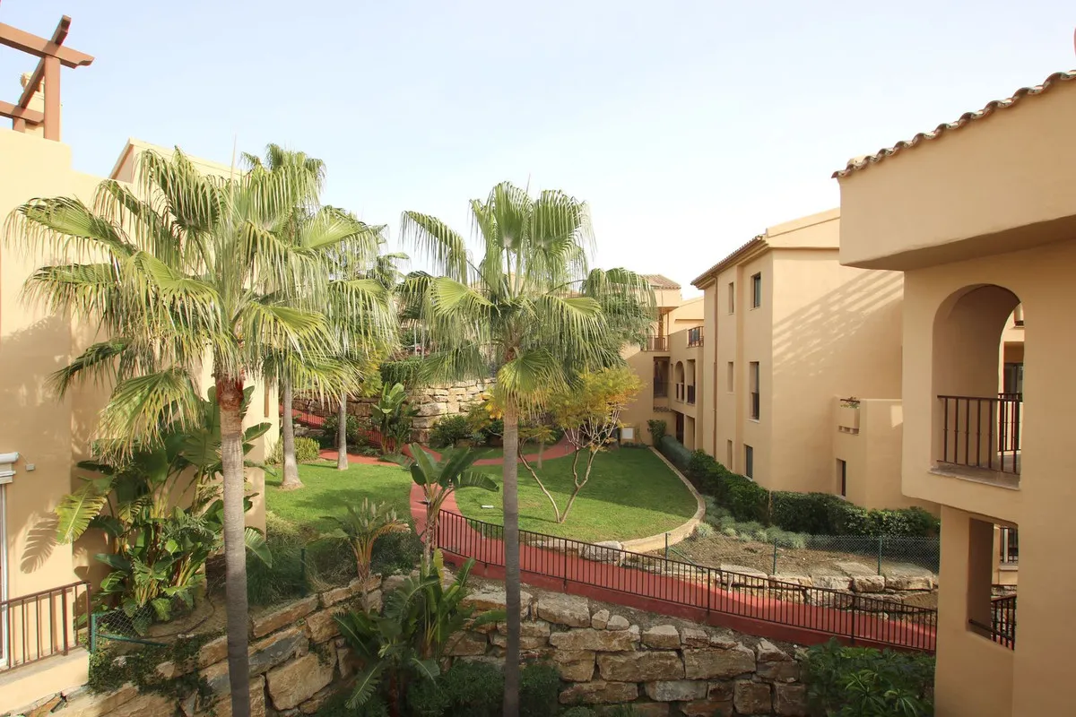 cc25cd59-4710-443e-9fbb-1605121a3a2d