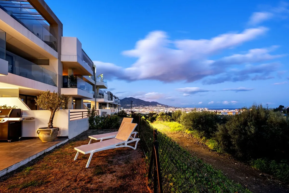 498f77a8-c049-458f-8012-caaa48834094