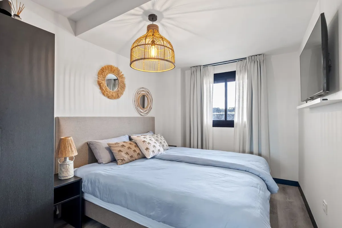 ddced95f-055f-44d6-8faa-437cf46e7a31