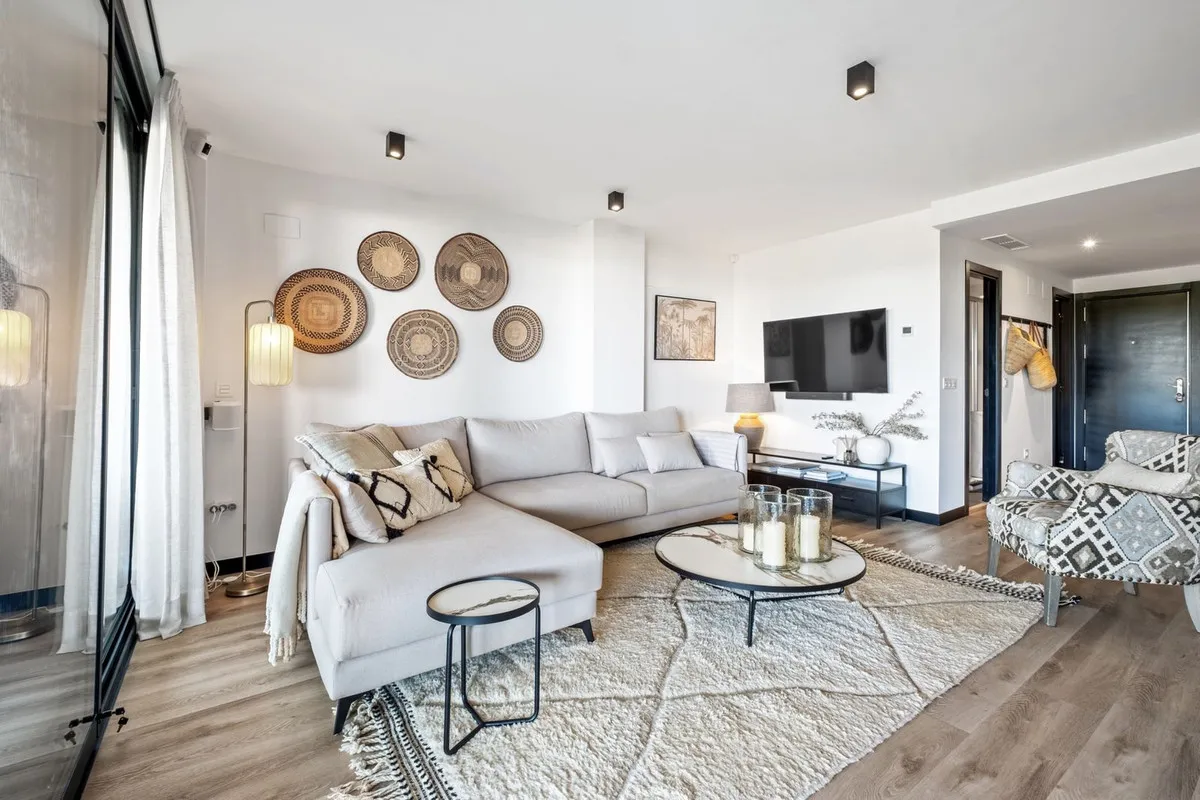 f53220cc-c40d-4dc1-8df8-57a0c3844801