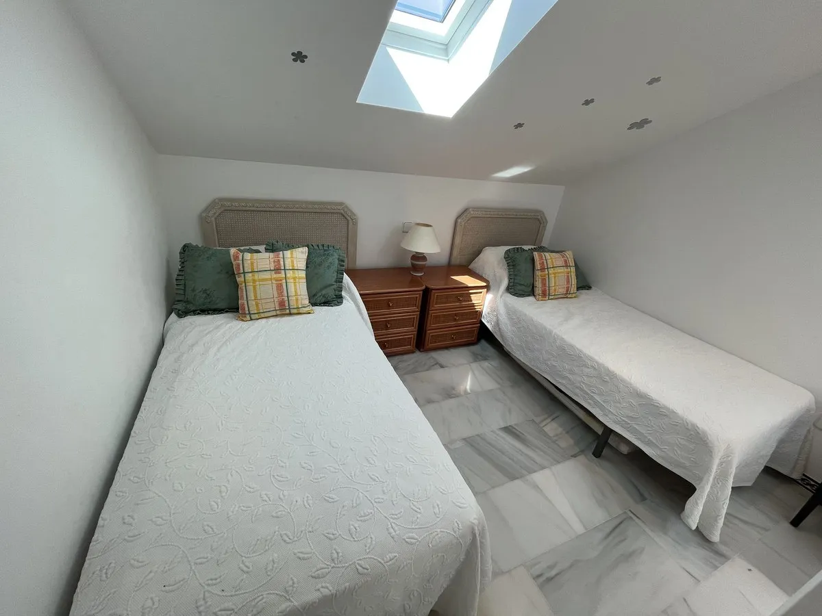 a8af60f8-2e6d-4b52-913e-c6063fc7fcad