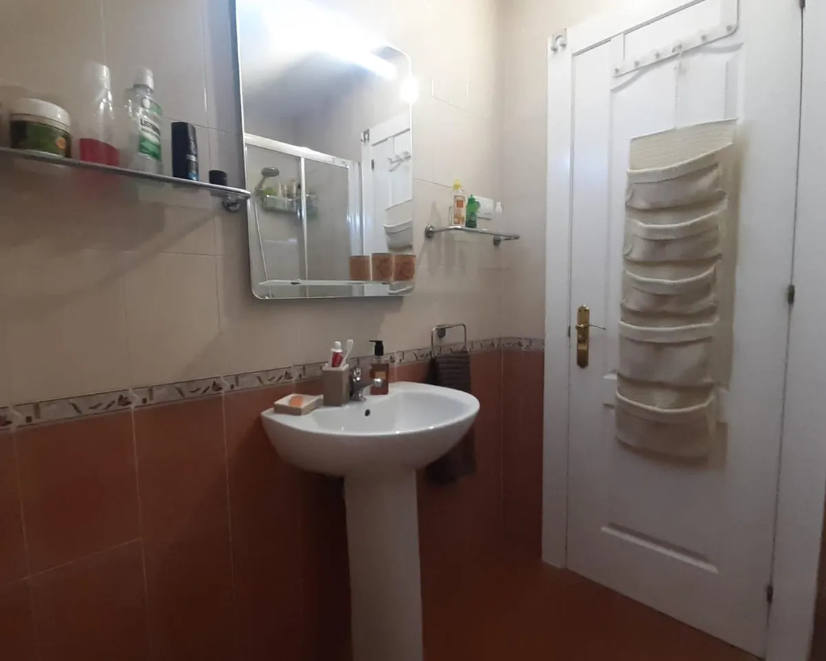 d4205b81-a145-48c9-abb1-c3c34c8aced4