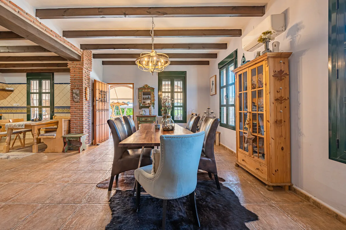 01153af7-7ecb-467e-8053-7254f951fb4e