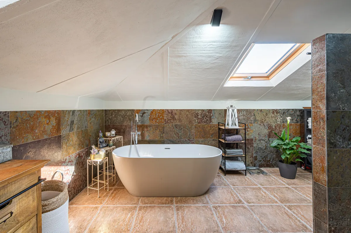 66353c5e-085e-40fa-80ba-b4d247b2a59c