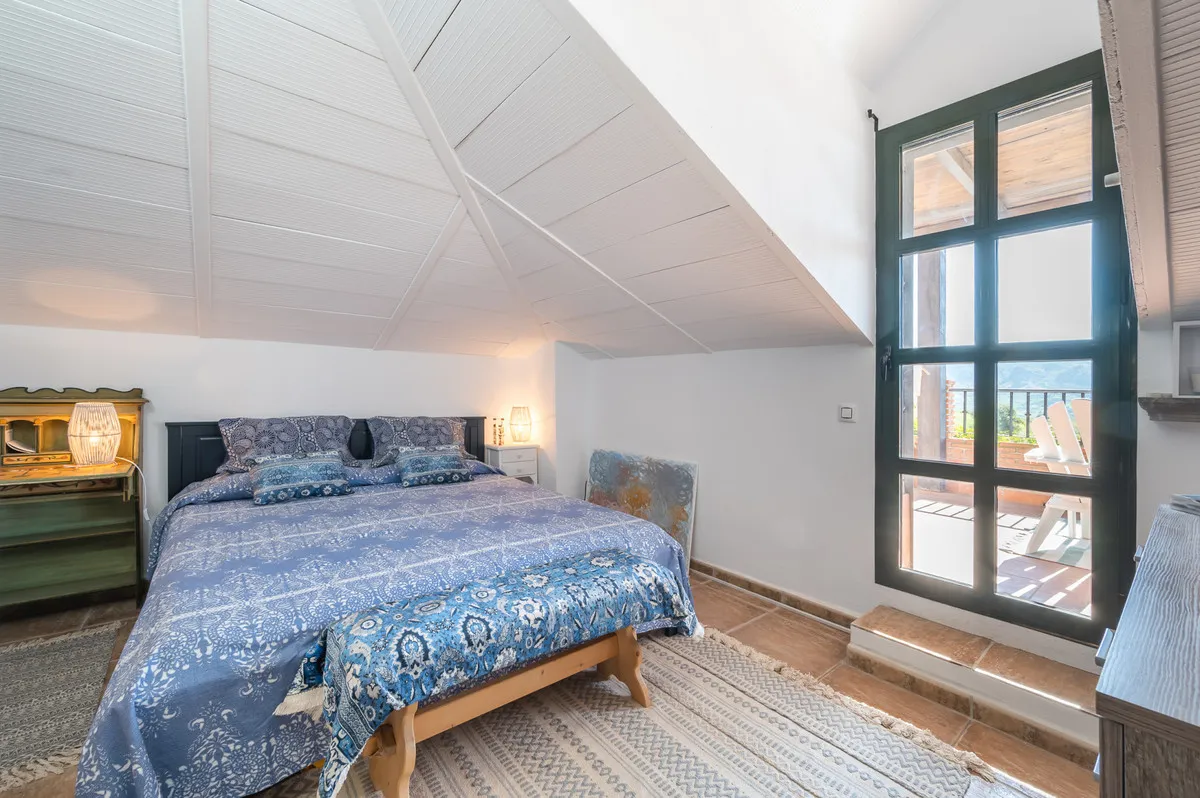 c8b3a144-d51e-4e29-8cac-e7d2cbc21027