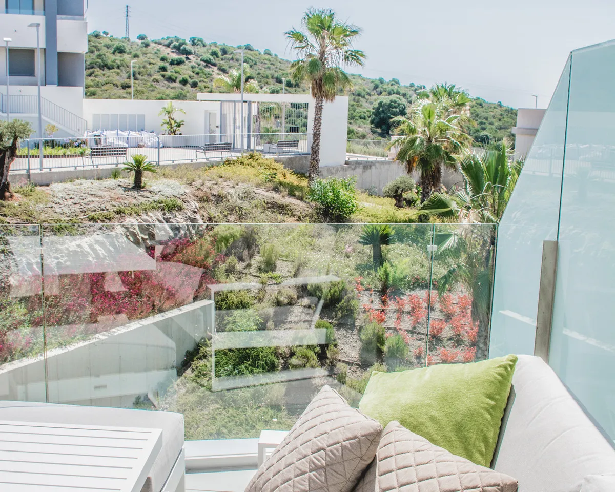 ed2b00f0-9bab-442b-9db7-c013533396c8