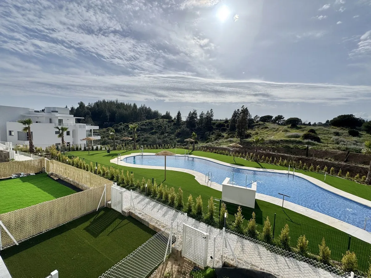 1c5c4cce-5b9d-4f8e-9468-f88ed6213e1c