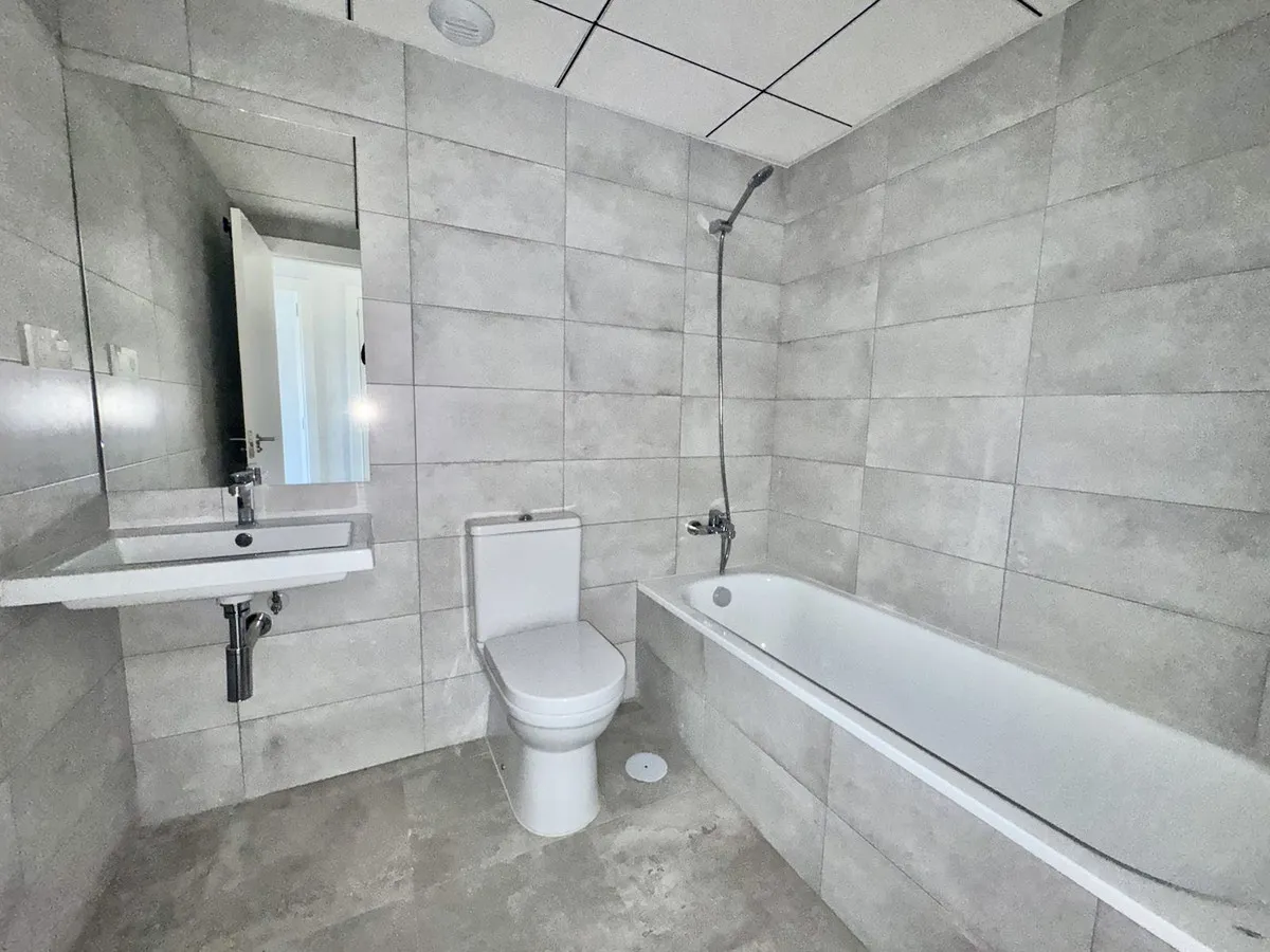 64f2a1e4-d246-4b47-b00b-2d6e282e9fc9