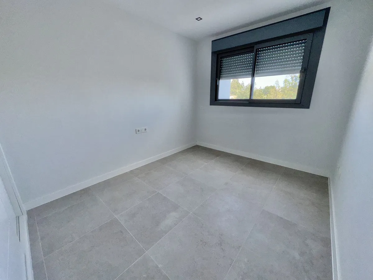 c646fe19-ed3e-4767-acb8-aec67bcca840