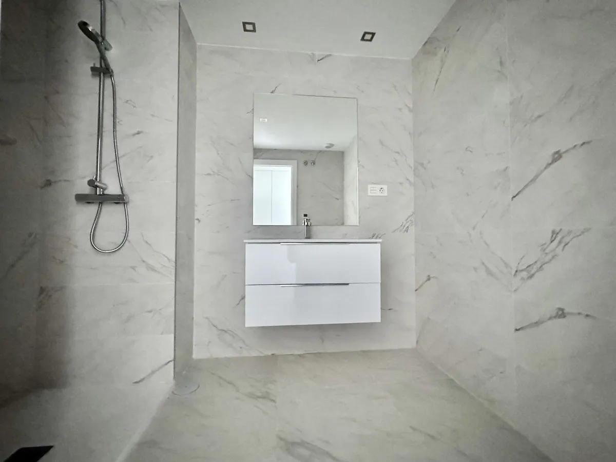 f743b52e-70fe-4a57-b7f0-280c109f7352