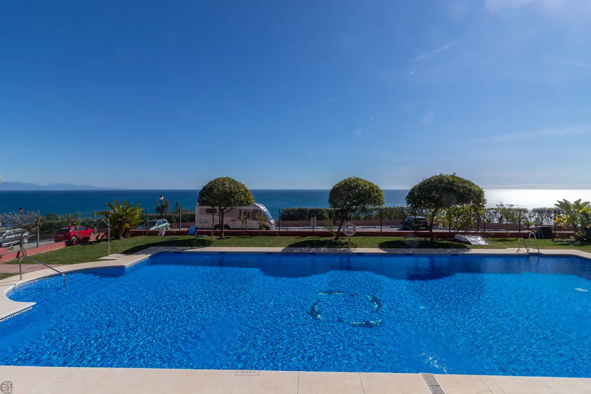 e8feca0a-217b-4ee2-99ef-d8172af49035