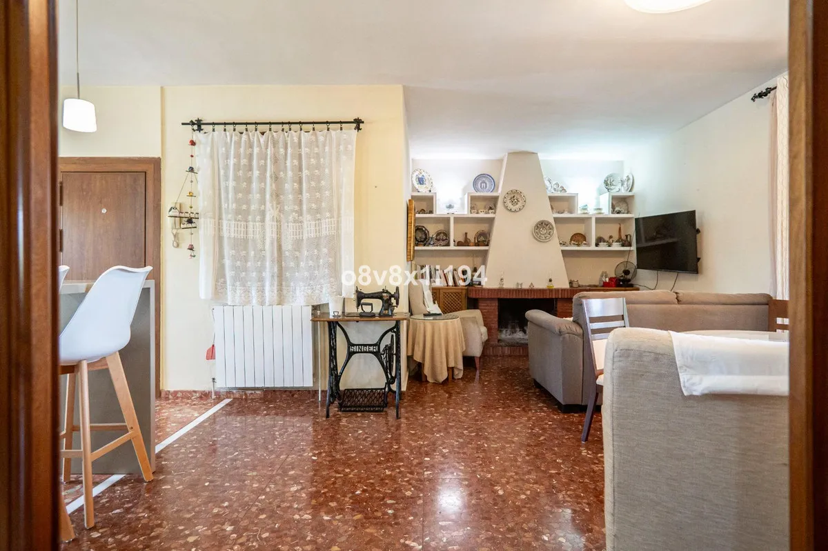 3351e2df-42a3-481d-b925-fe4eb4c3eb59